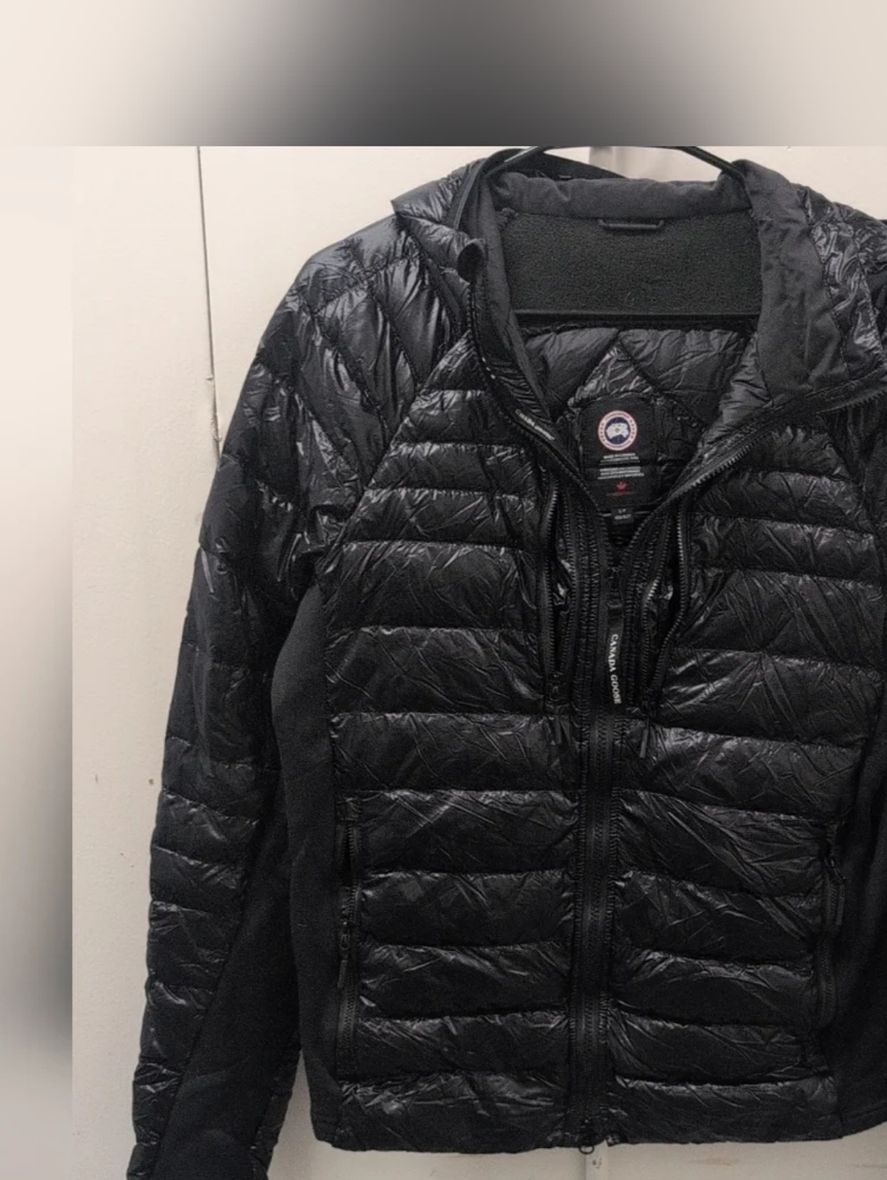 Authentic Canada Goose Hybridge Lite Hooded Down Jacket Small-Med EUC! - Picture 3 of 15